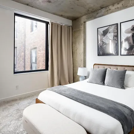 Chic And Spacious 2Bd Apt With Washer And Dryer In Unit